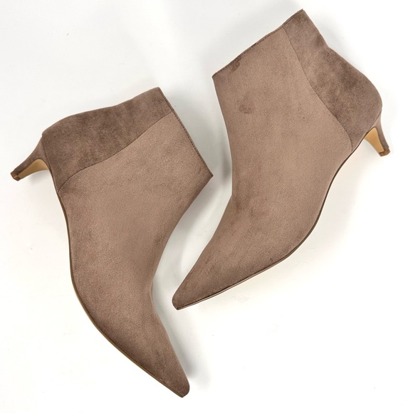 Charles by Charles David Kimma Women's Booties - Picture 4 of 14